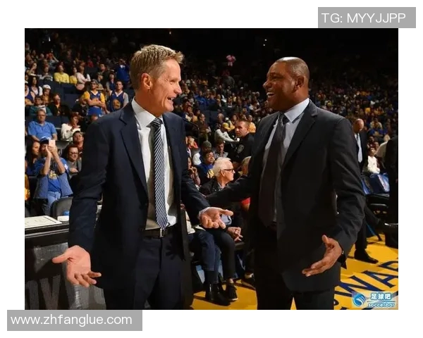 男足球明星与女友的甜蜜生活揭秘他们的爱情故事与共同成长之路